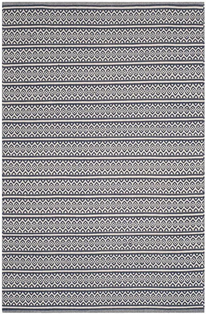 Safavieh Montauk 4'-0