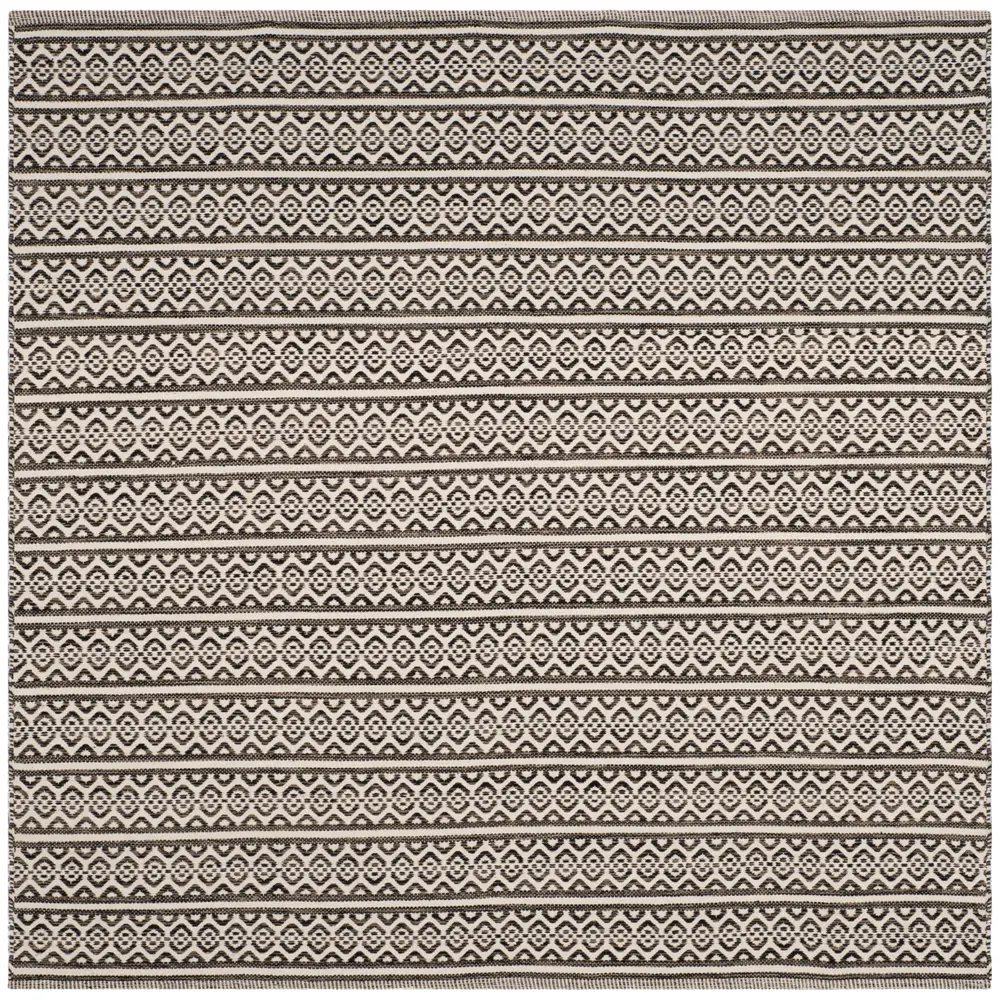 Safavieh Montauk 6'-0