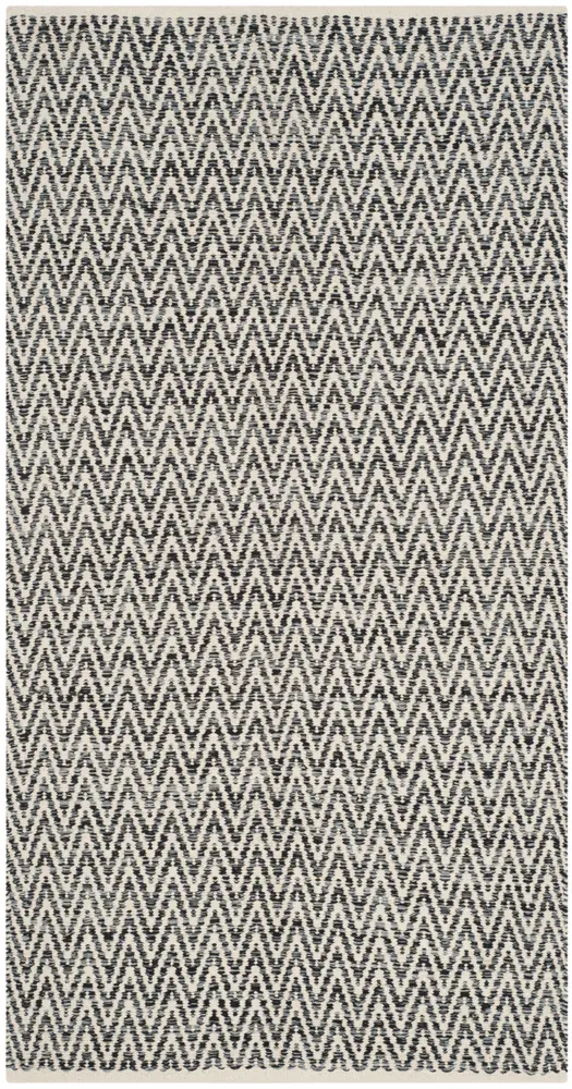 Safavieh Montauk 3'-0