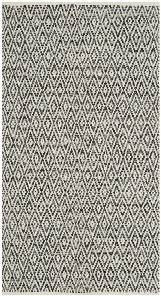 Safavieh Montauk 3'-0