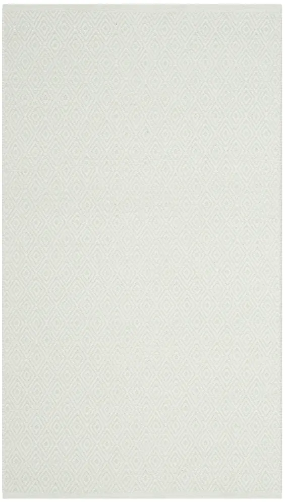 Safavieh Montauk 3'-0