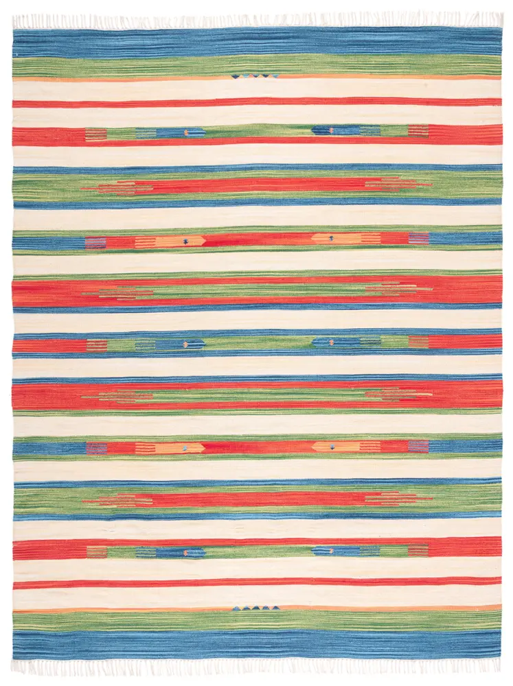 Safavieh Montauk 8'-0