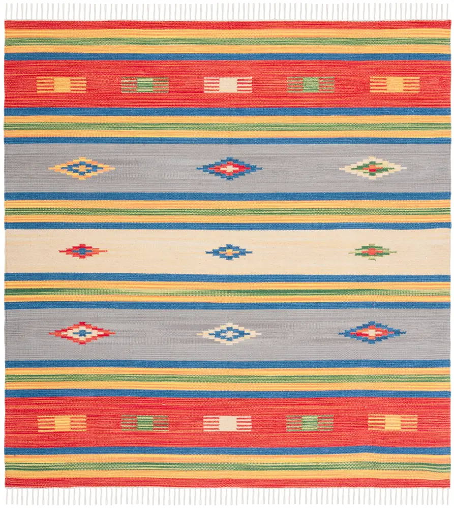 Safavieh Montauk 6'-0