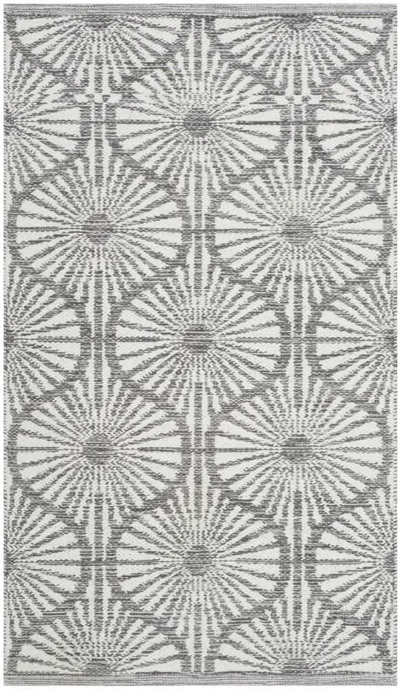 Safavieh Montauk 2'-3