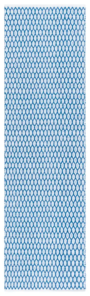 Safavieh Montauk 2'-3