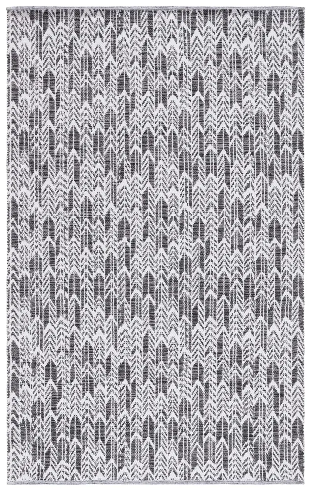 Safavieh Montauk 5'-0