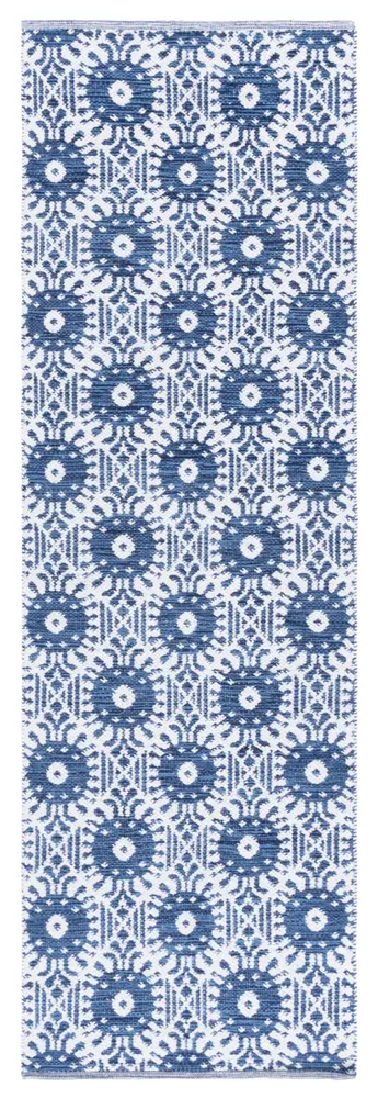 Safavieh Montauk 2'-3