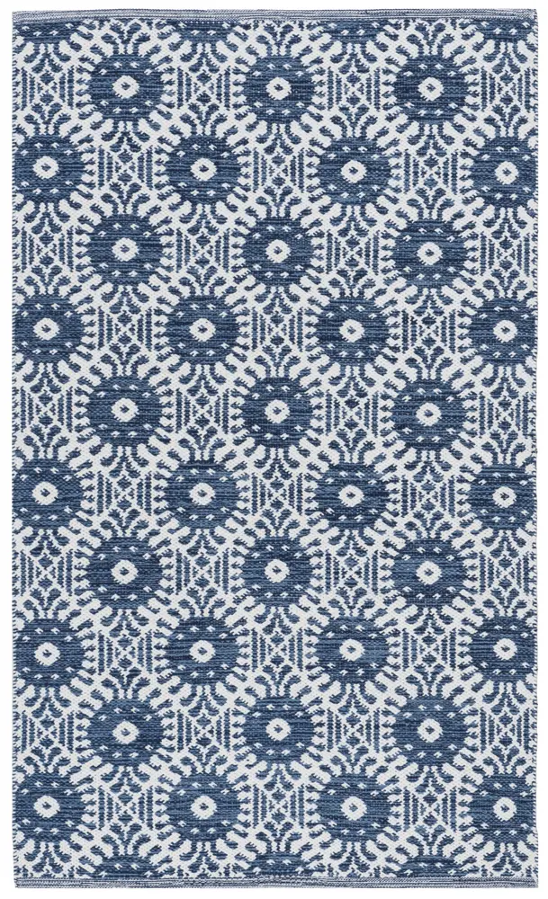 Safavieh Montauk 3'-0