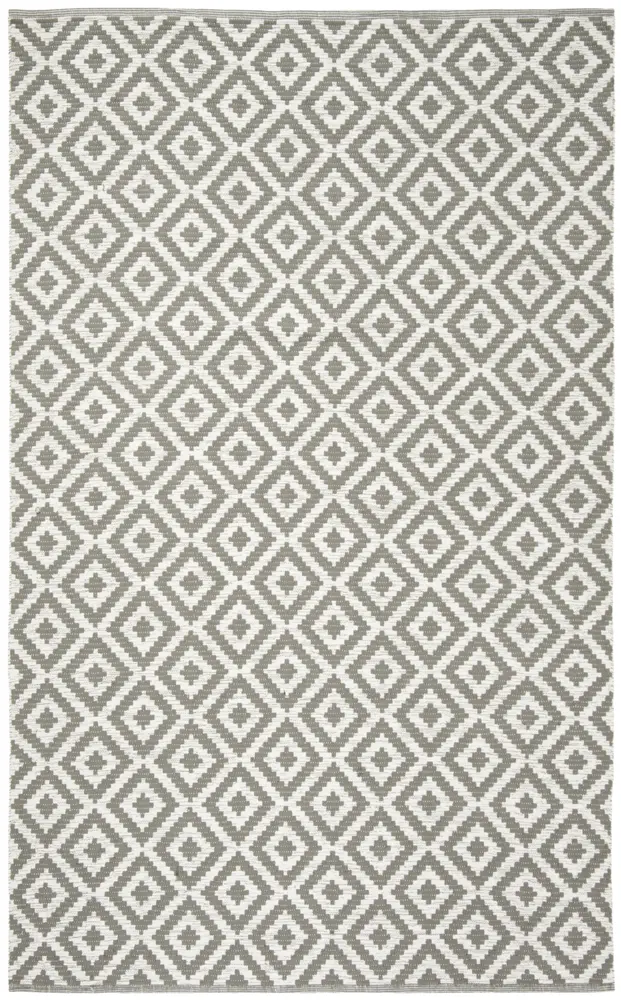 Safavieh Montauk 5'-0