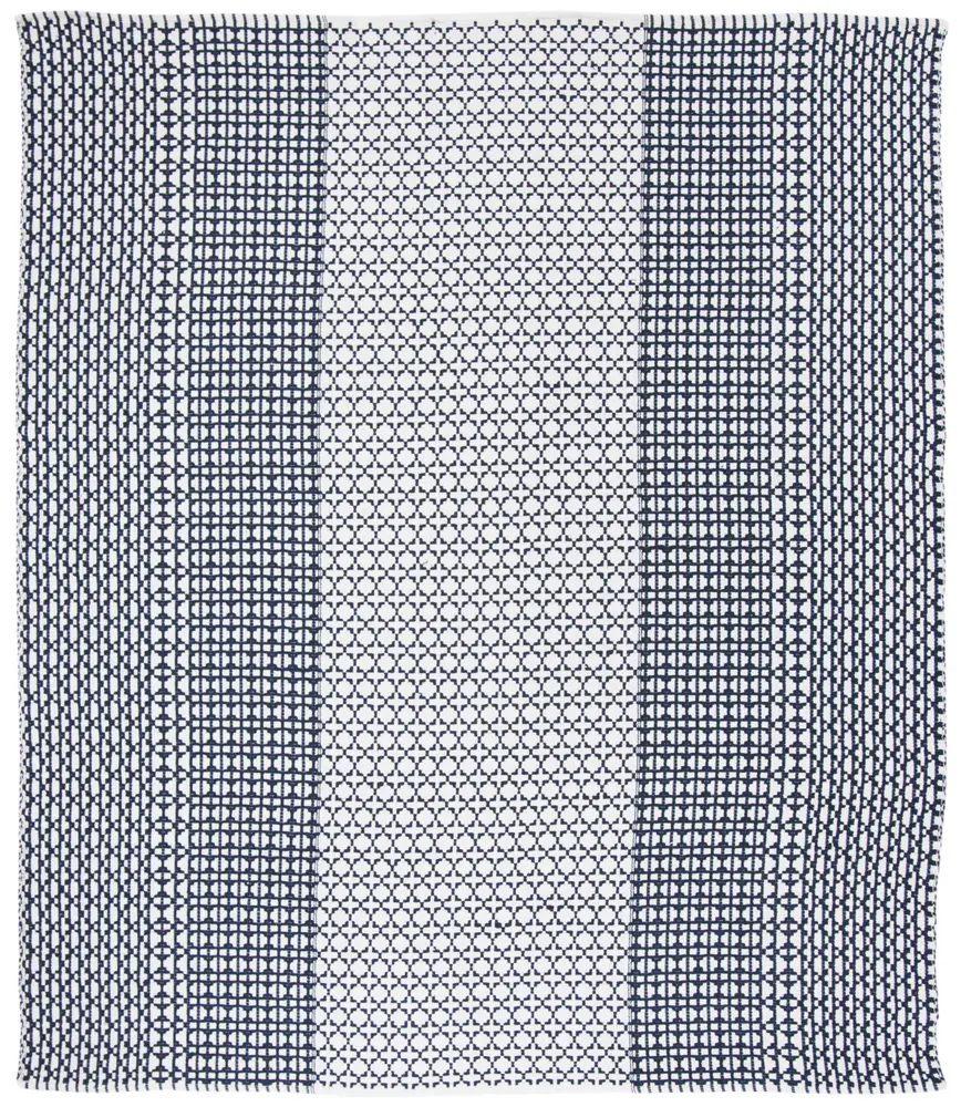 Safavieh Montauk 8'-0