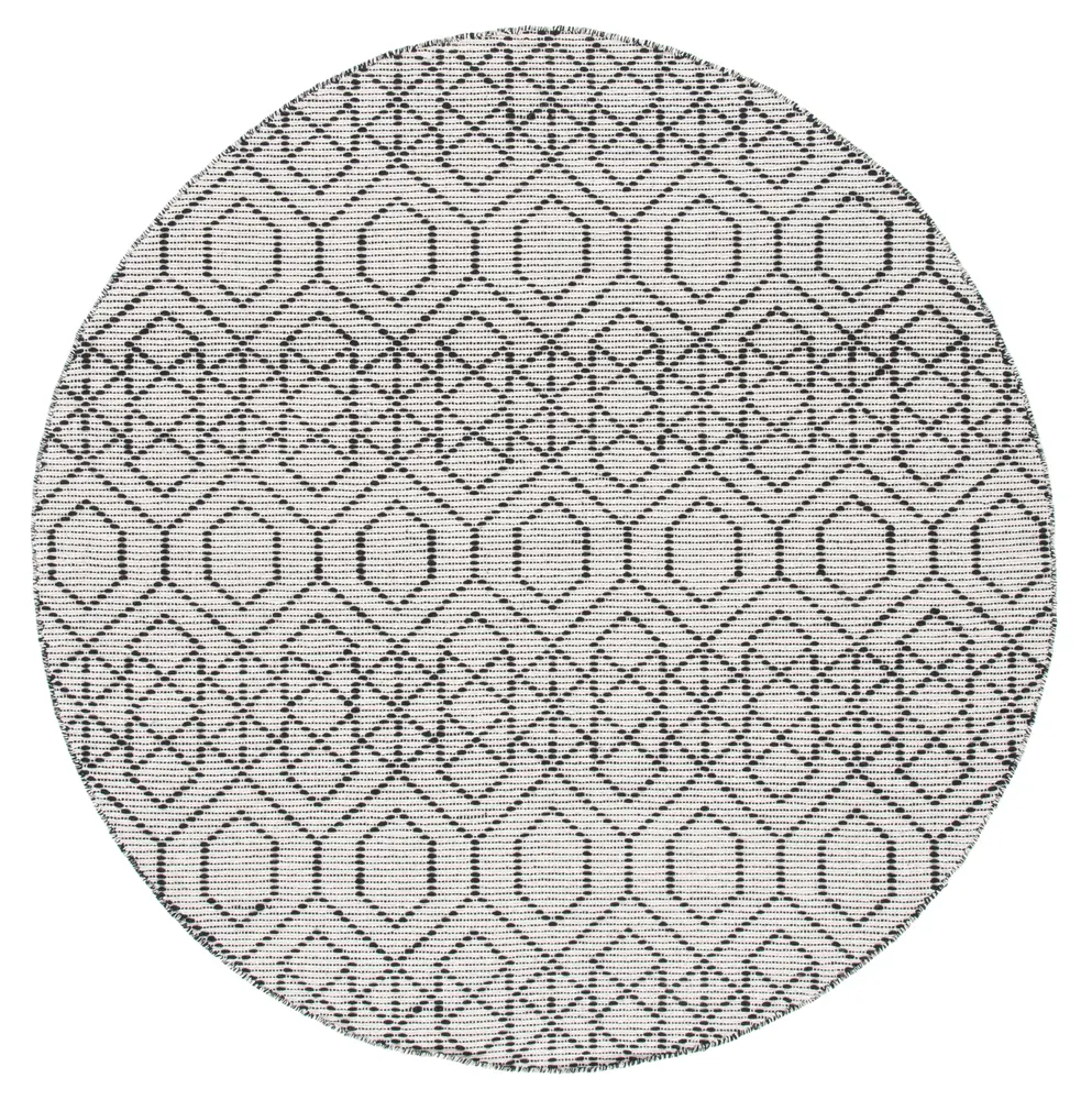 Safavieh Montauk 6'-0