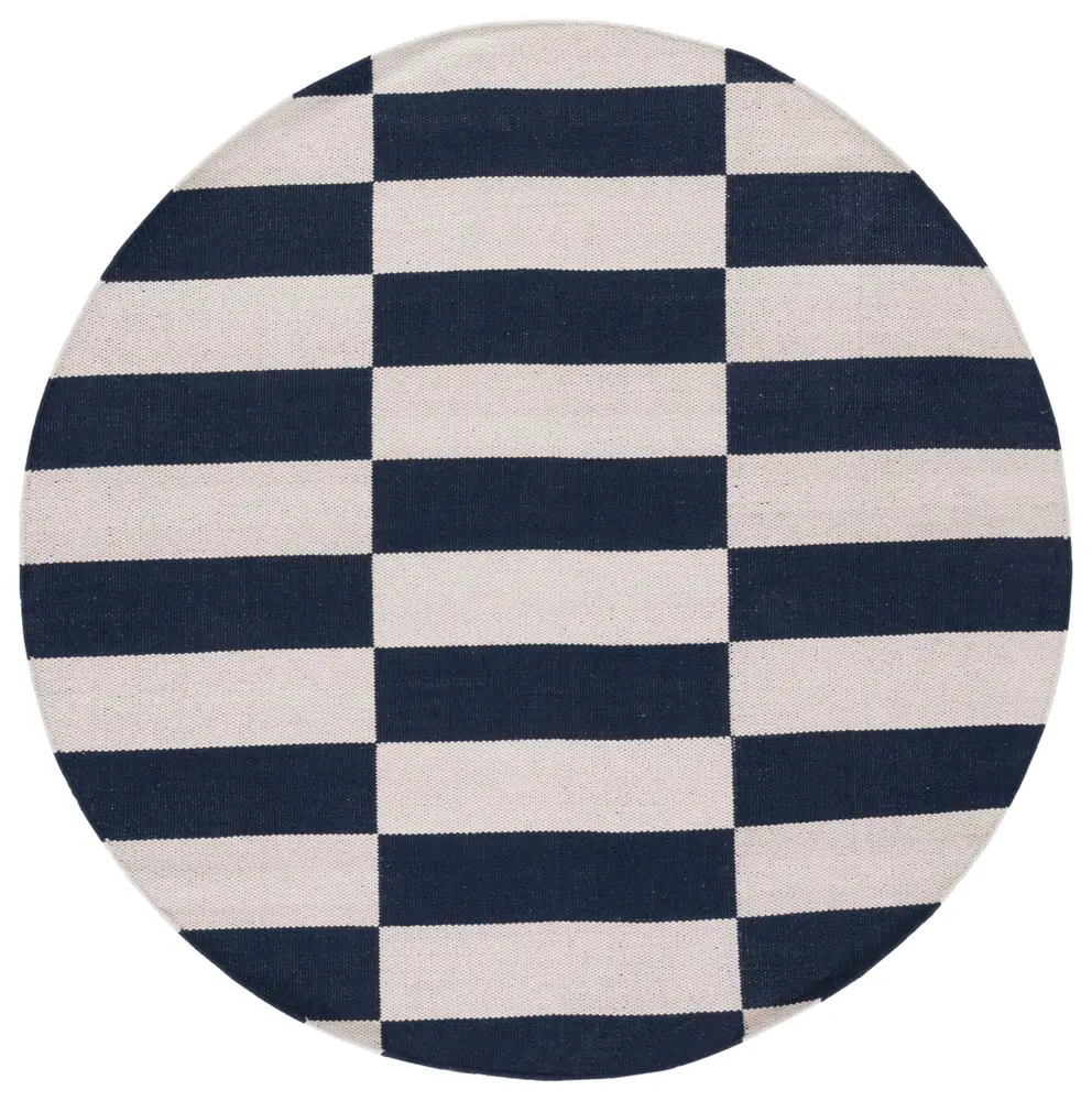 Safavieh Montauk 6'-0