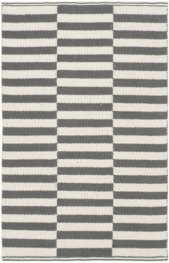 Safavieh Montauk 2'-6