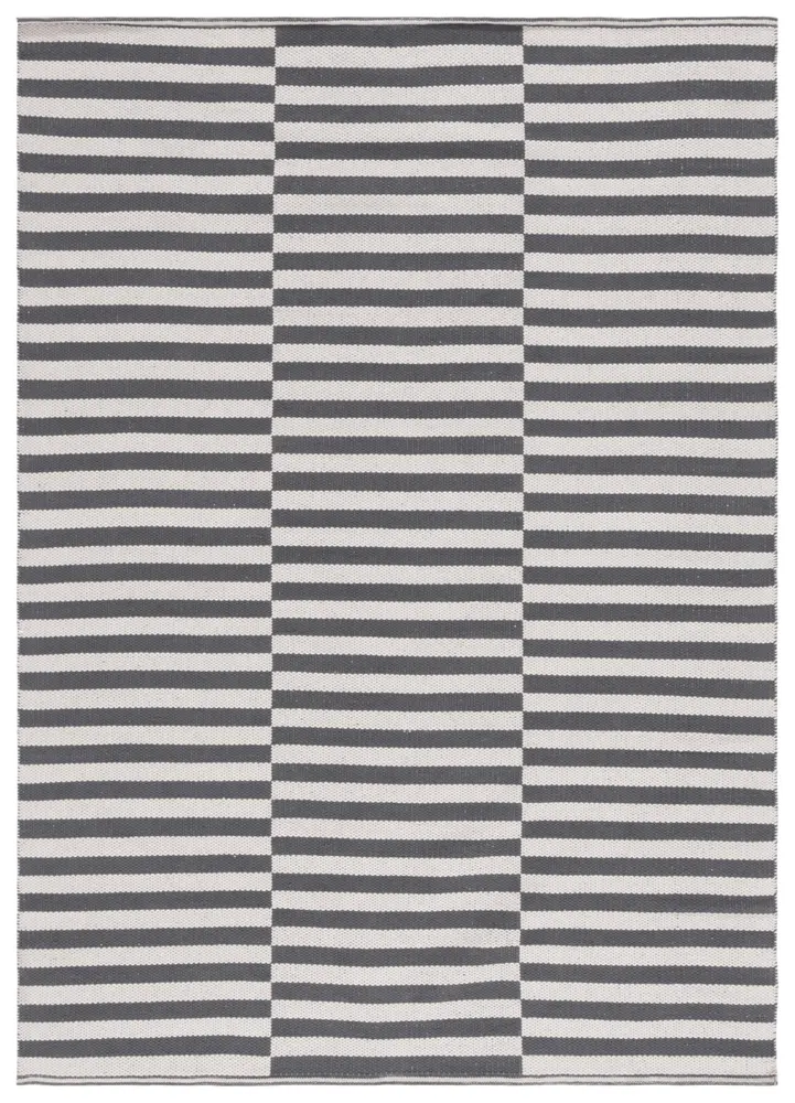 Safavieh Montauk 5'-0