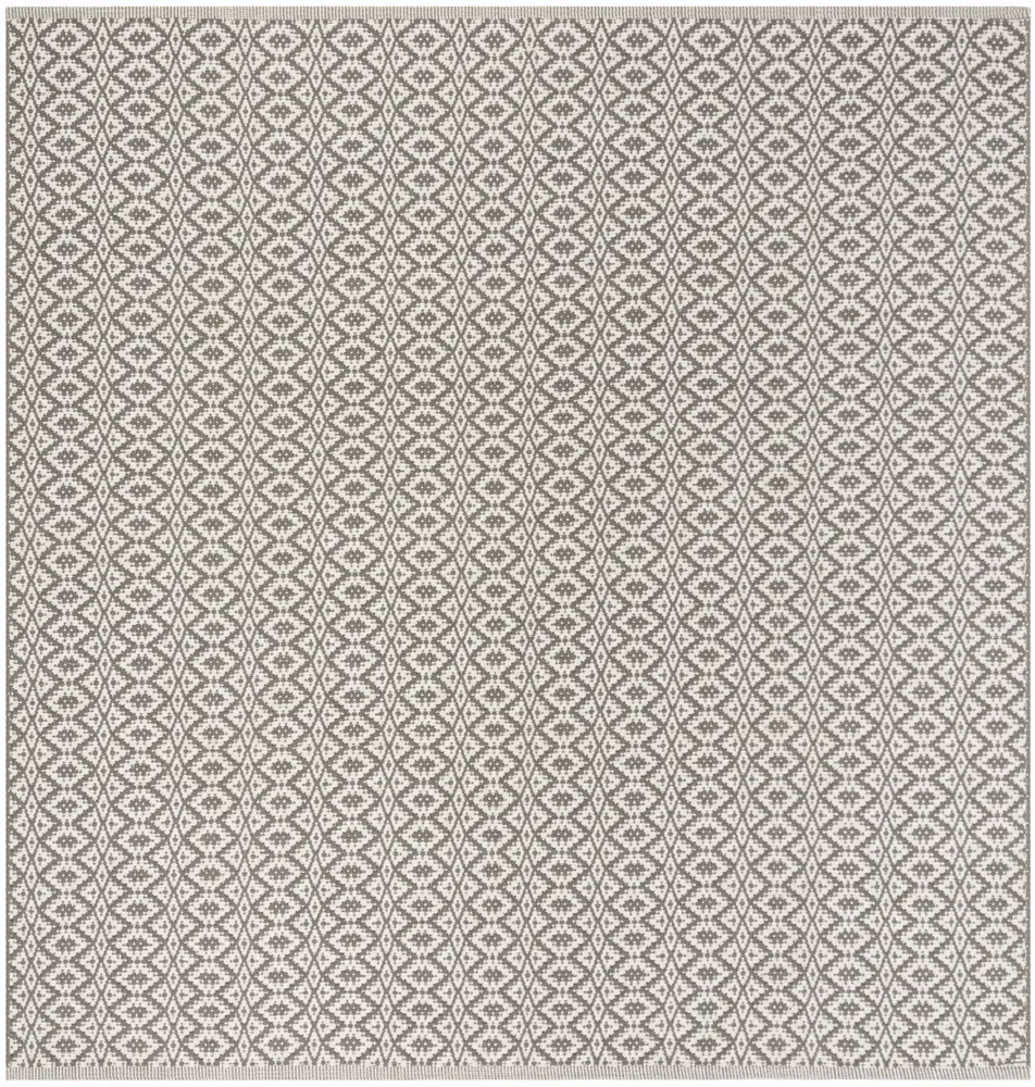 Safavieh Montauk 6'-0