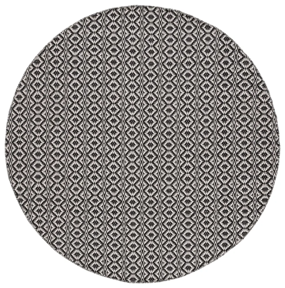 Safavieh Montauk 6'-0