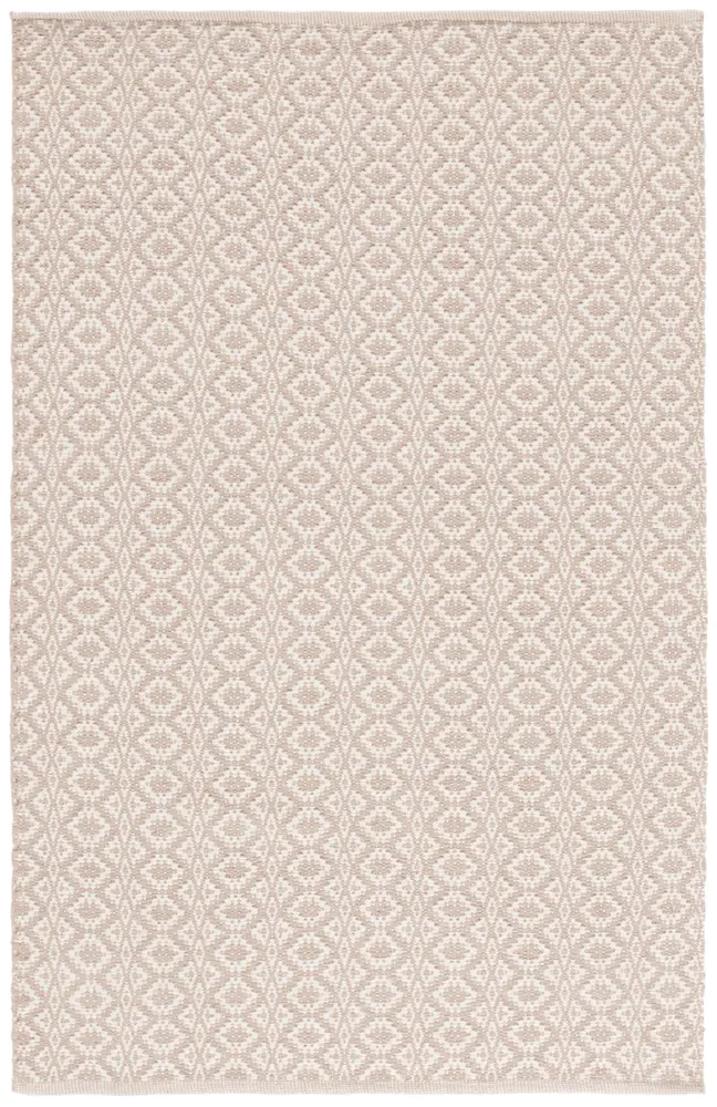 Safavieh Montauk 3'-0