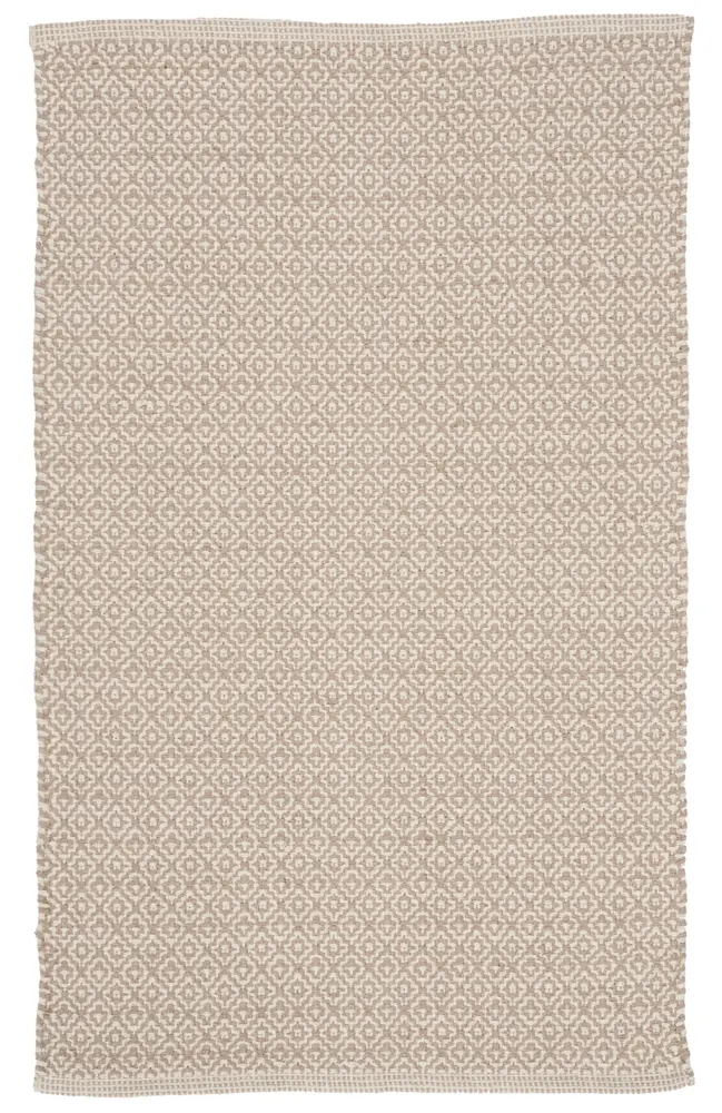 Safavieh Montauk 2'-6