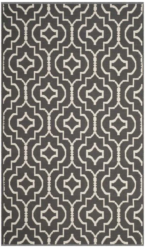 Safavieh Montauk 5'-0