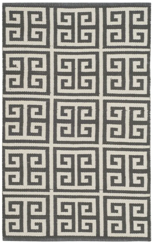 Safavieh Montauk 2'-6