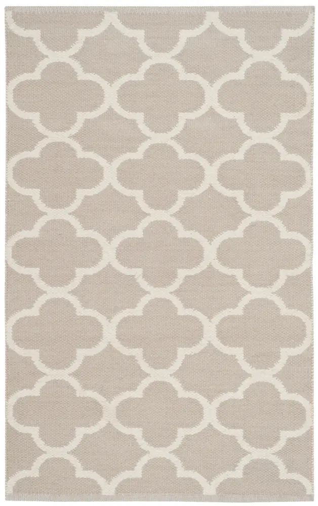 Safavieh Montauk 2'-6