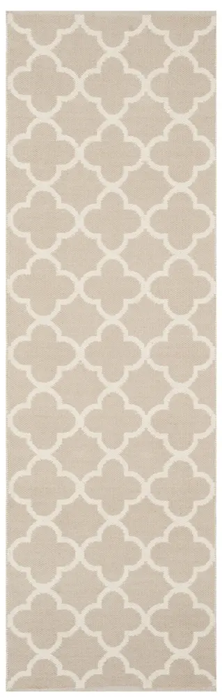 Safavieh Montauk 2'-3