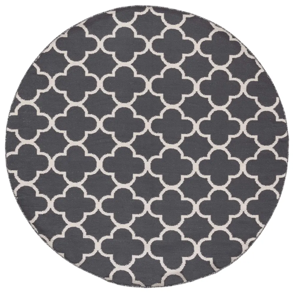 Safavieh Montauk 6'-0