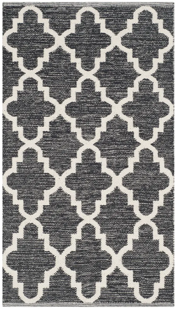 Safavieh Montauk 2'-6