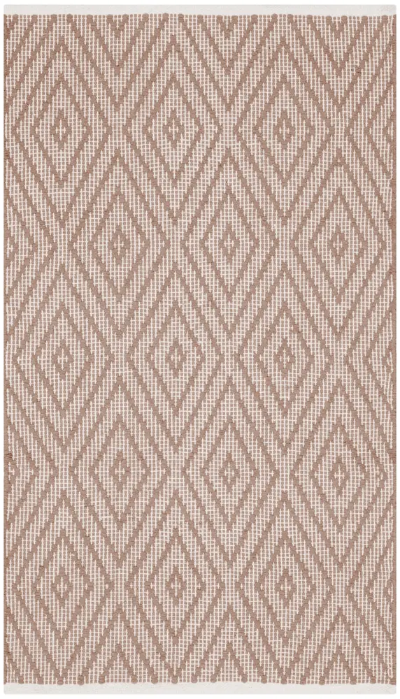 Safavieh Montauk 2'-6