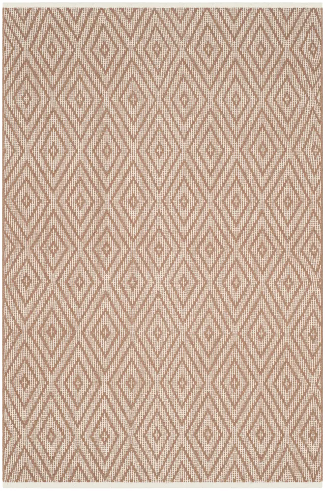 Safavieh Montauk 4'-0