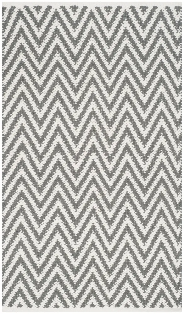 Safavieh Montauk 2'-6