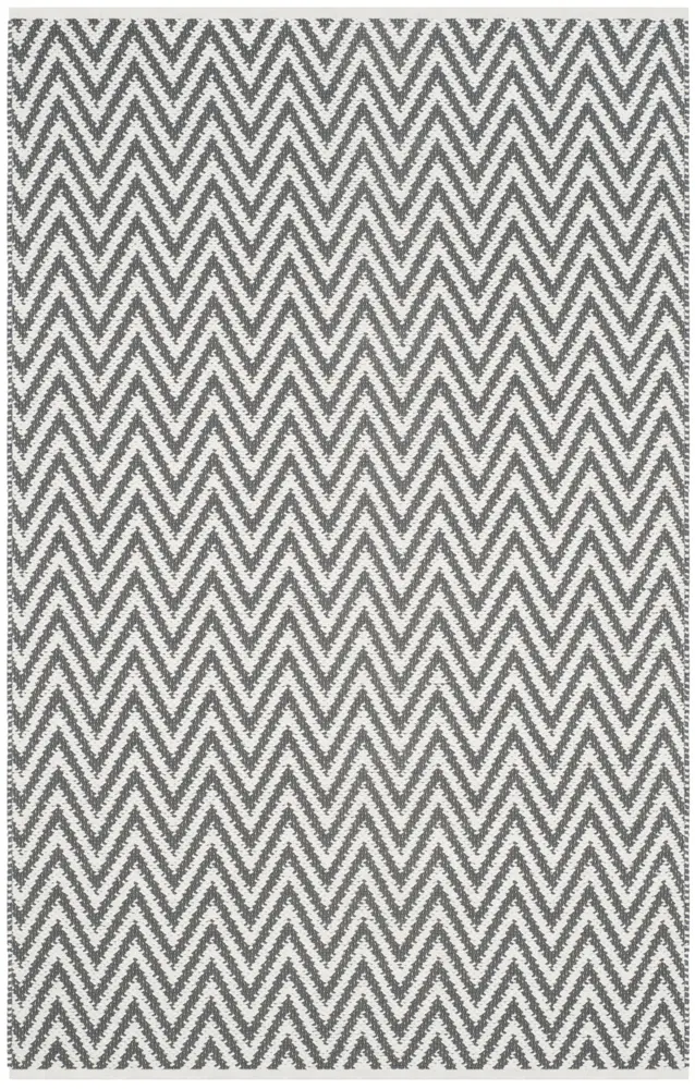 Safavieh Montauk 4'-0