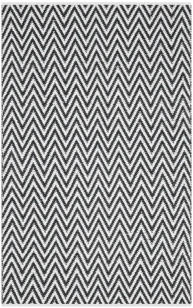 Safavieh Montauk 4'-0