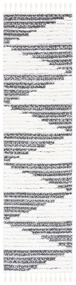 Safavieh Moroccan Tassel Shag 2'-3