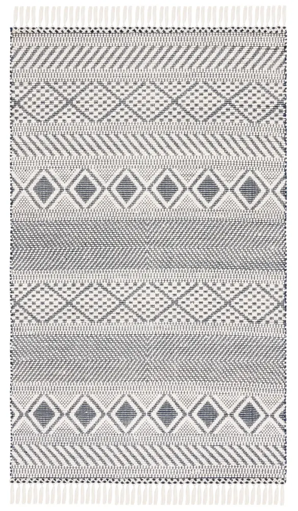 Safavieh Natura 5'-0