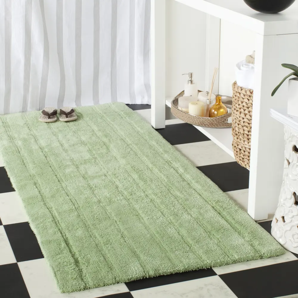 Safavieh Plush Master Bath 1'-9