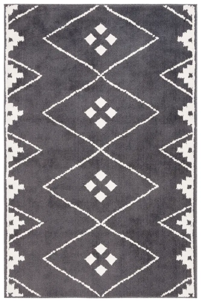 Safavieh Pyramid 4'-5