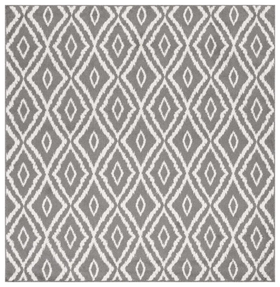 Safavieh Pyramid 6'-7