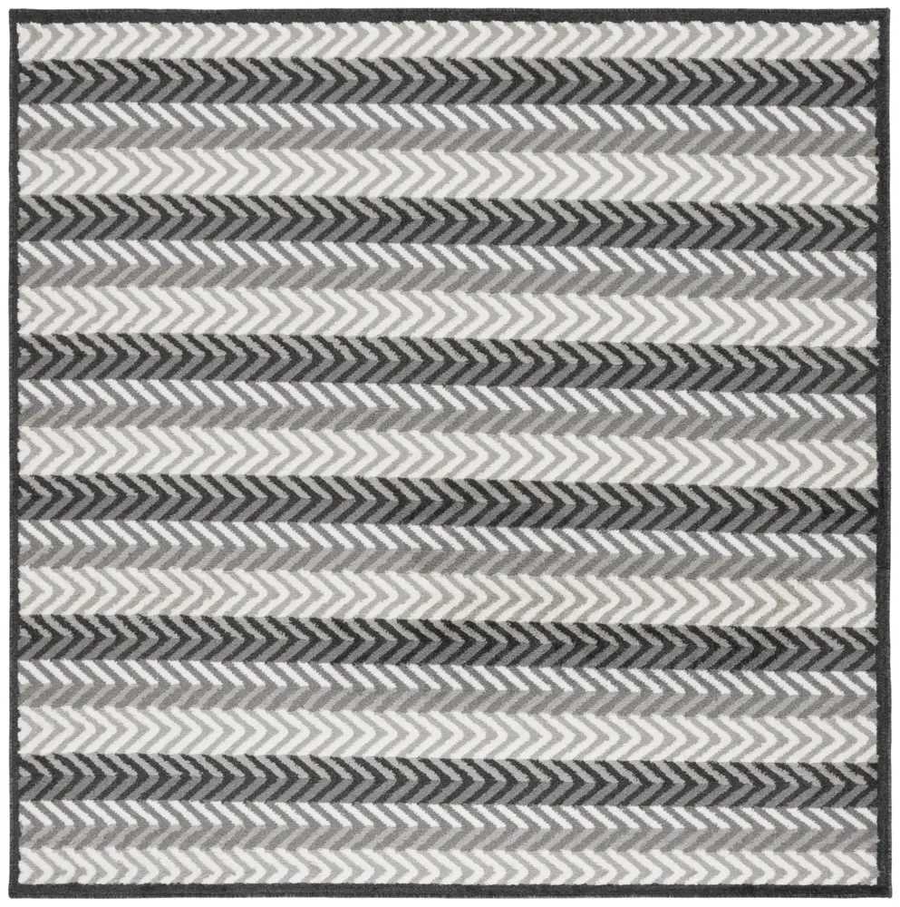 Safavieh Pyramid 6'-7