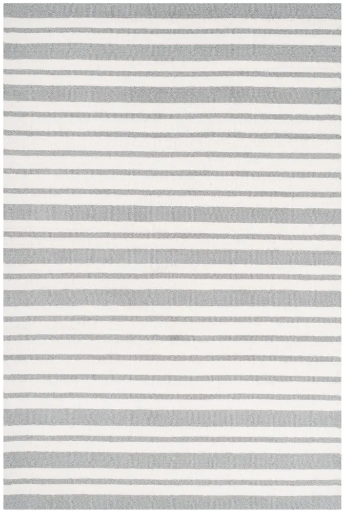 Safavieh Safavieh Kids 4'-0