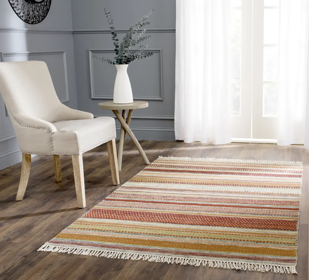 Safavieh Striped Kilim 4'-0