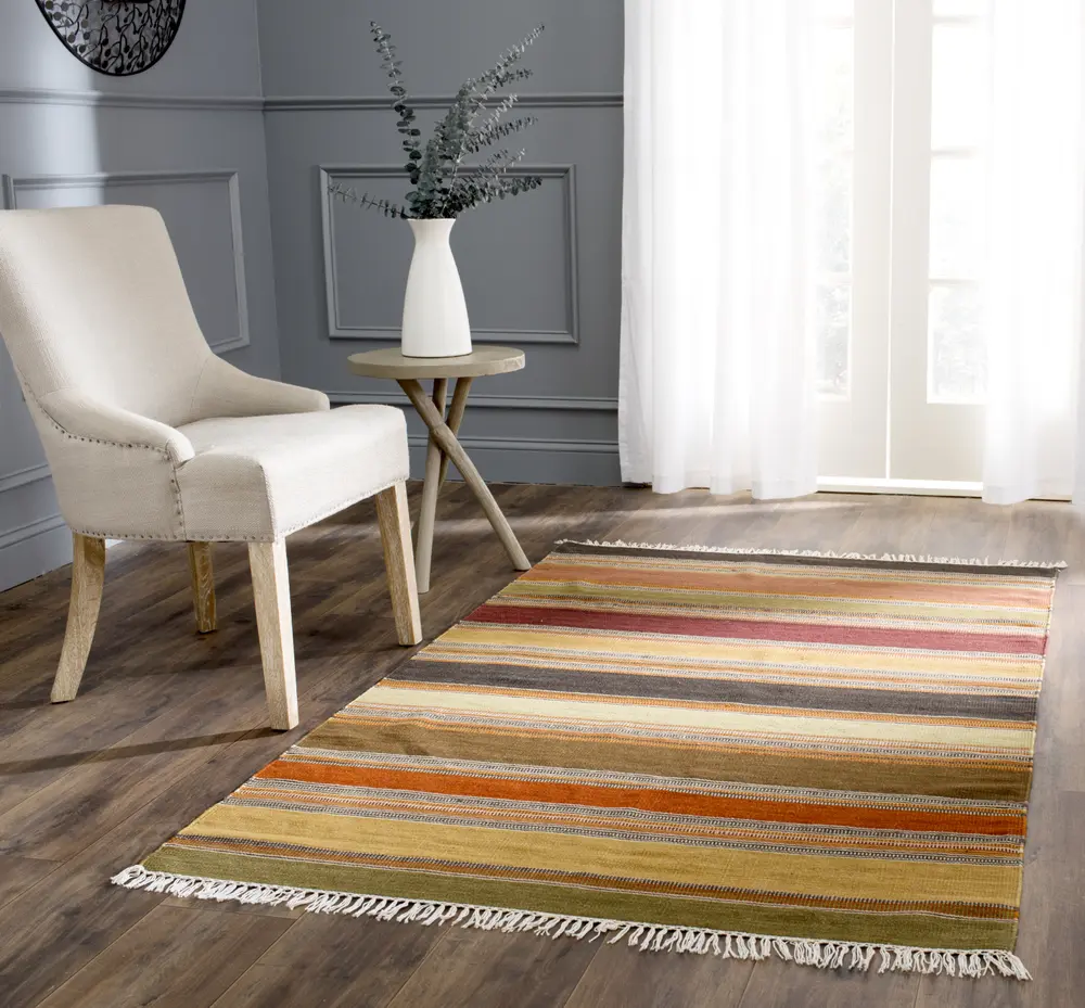 Safavieh Striped Kilim 4'-0