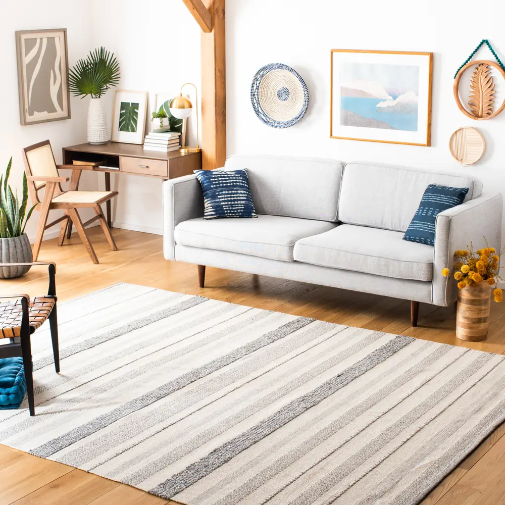 Safavieh Striped Kilim 6'-0