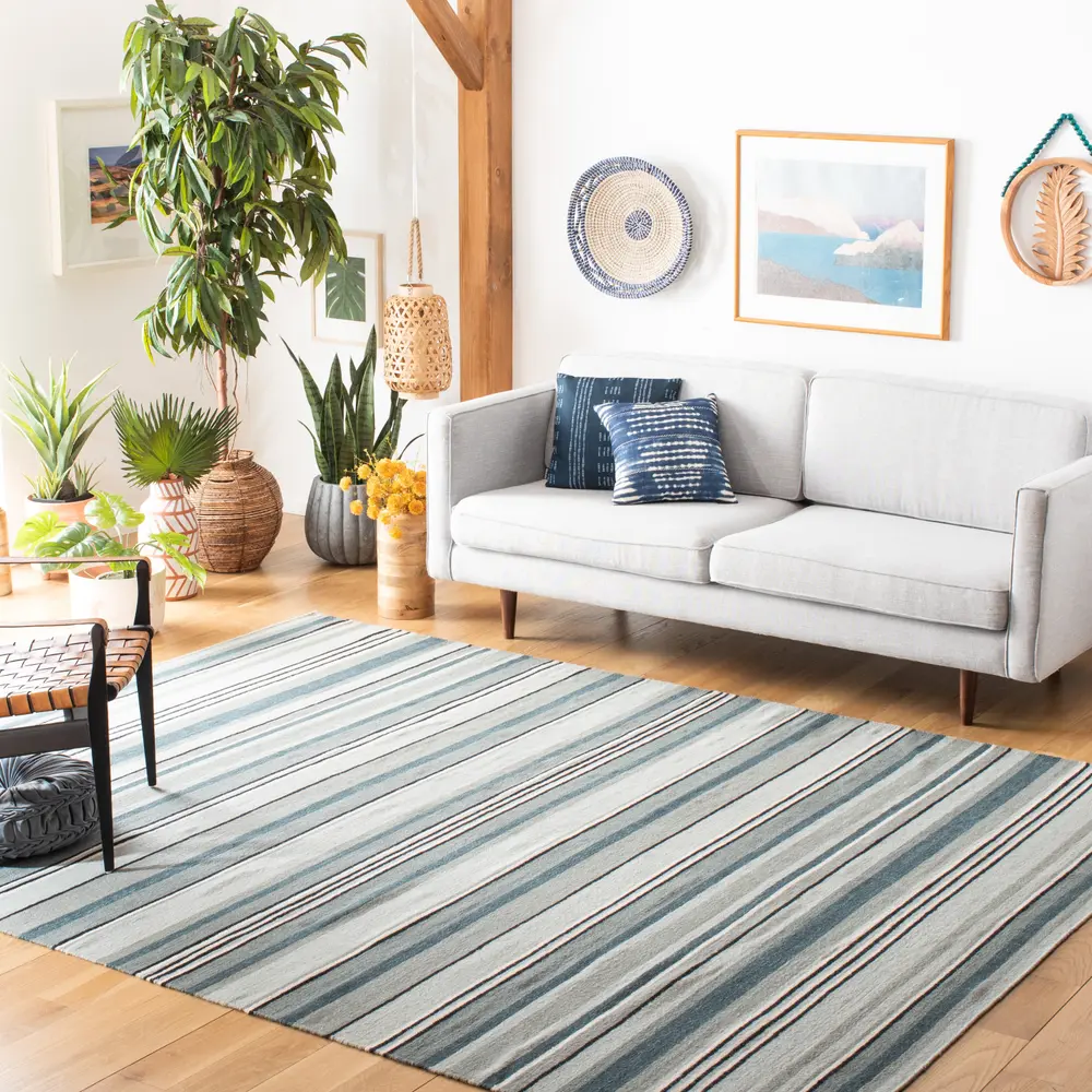 Safavieh Striped Kilim 6'-0