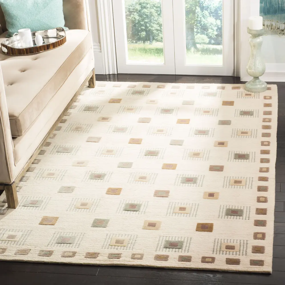 Safavieh Tibetan 4'-0