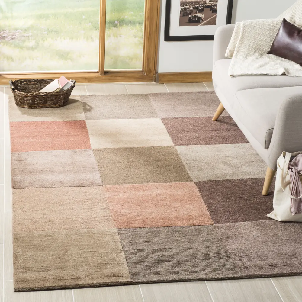 Safavieh Tibetan 4'-0