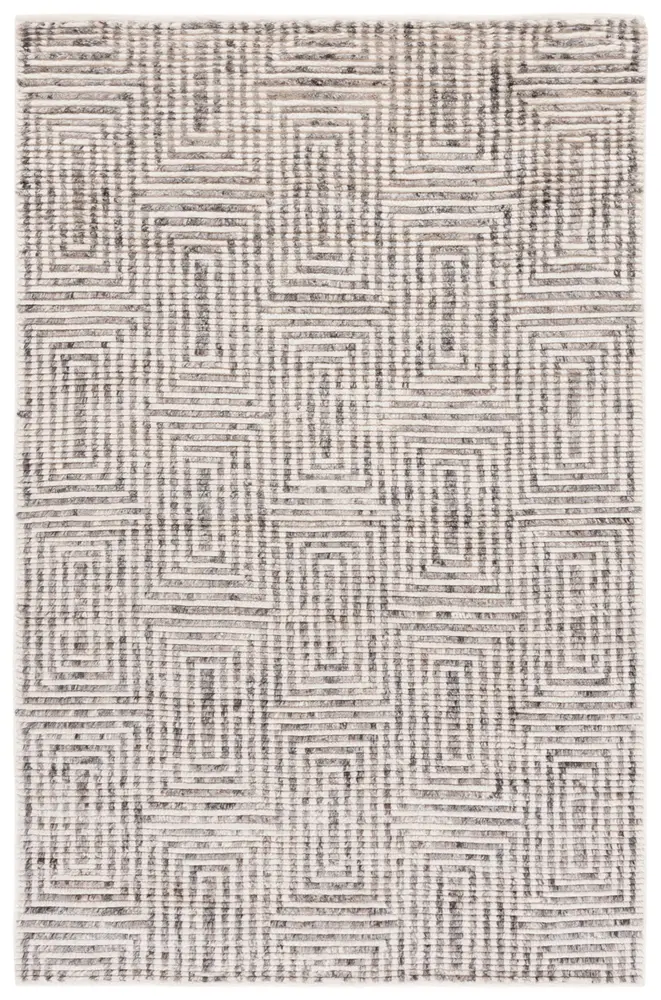 Safavieh Tibetan 4'-0