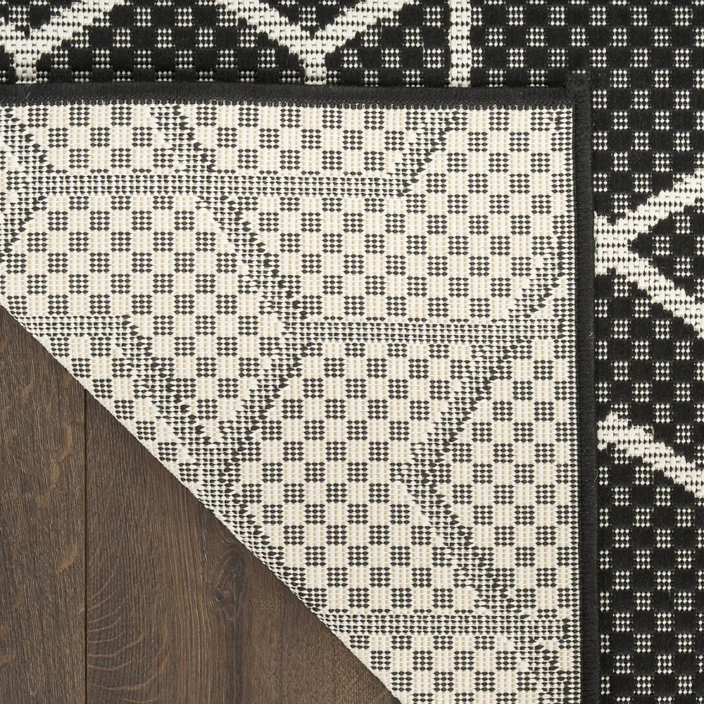 Nourison Horizon Indoor/Outdoor 6' x 9' Black Modern Rug