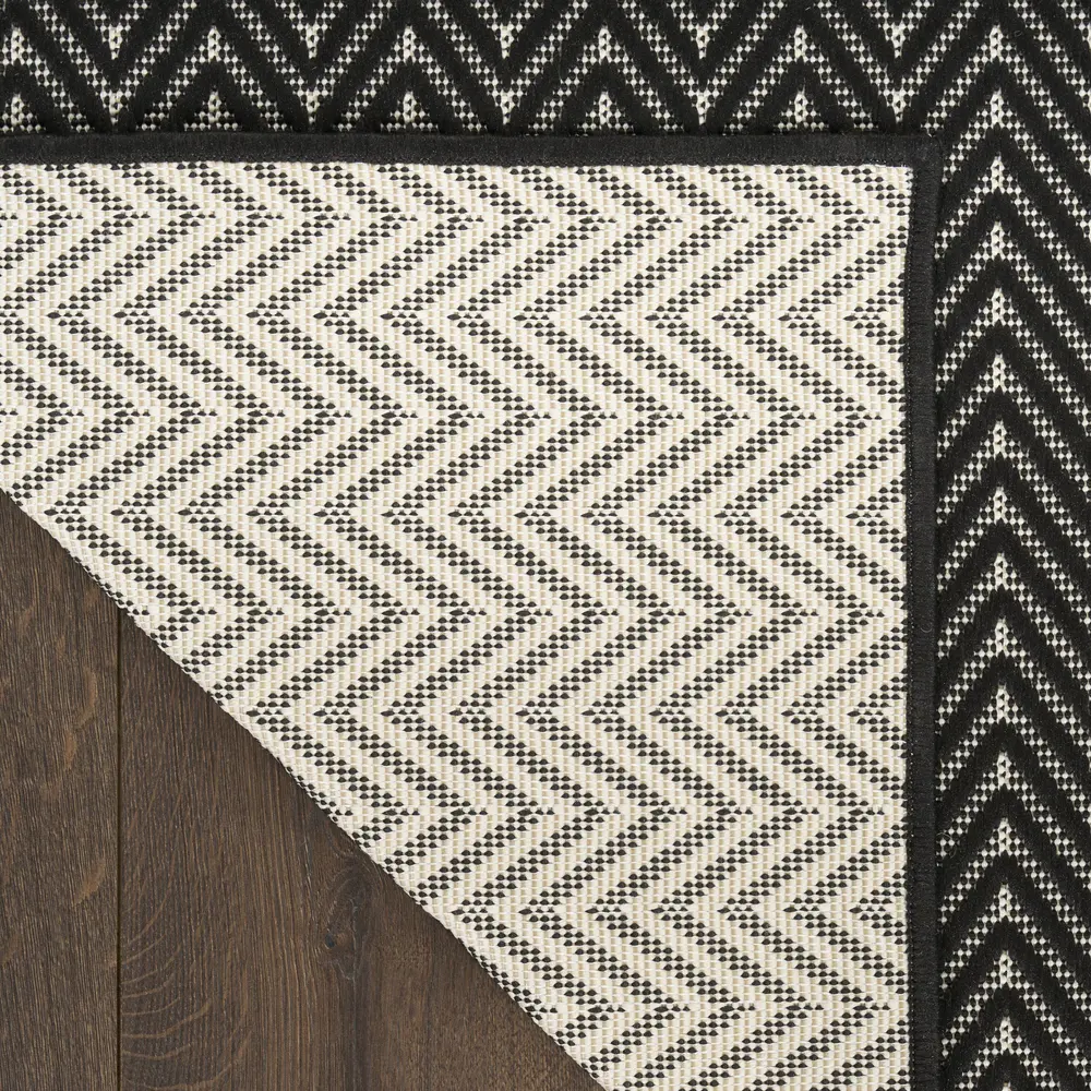 Nourison Horizon Indoor/Outdoor 3' x 5' Black Modern Rug