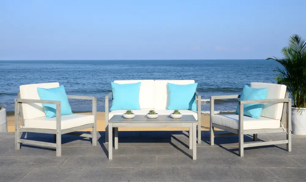 Montez 4 Pc Outdoor Set With Accent Pillows